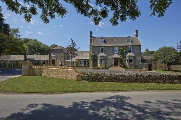 DormyHouseHotel.jpg