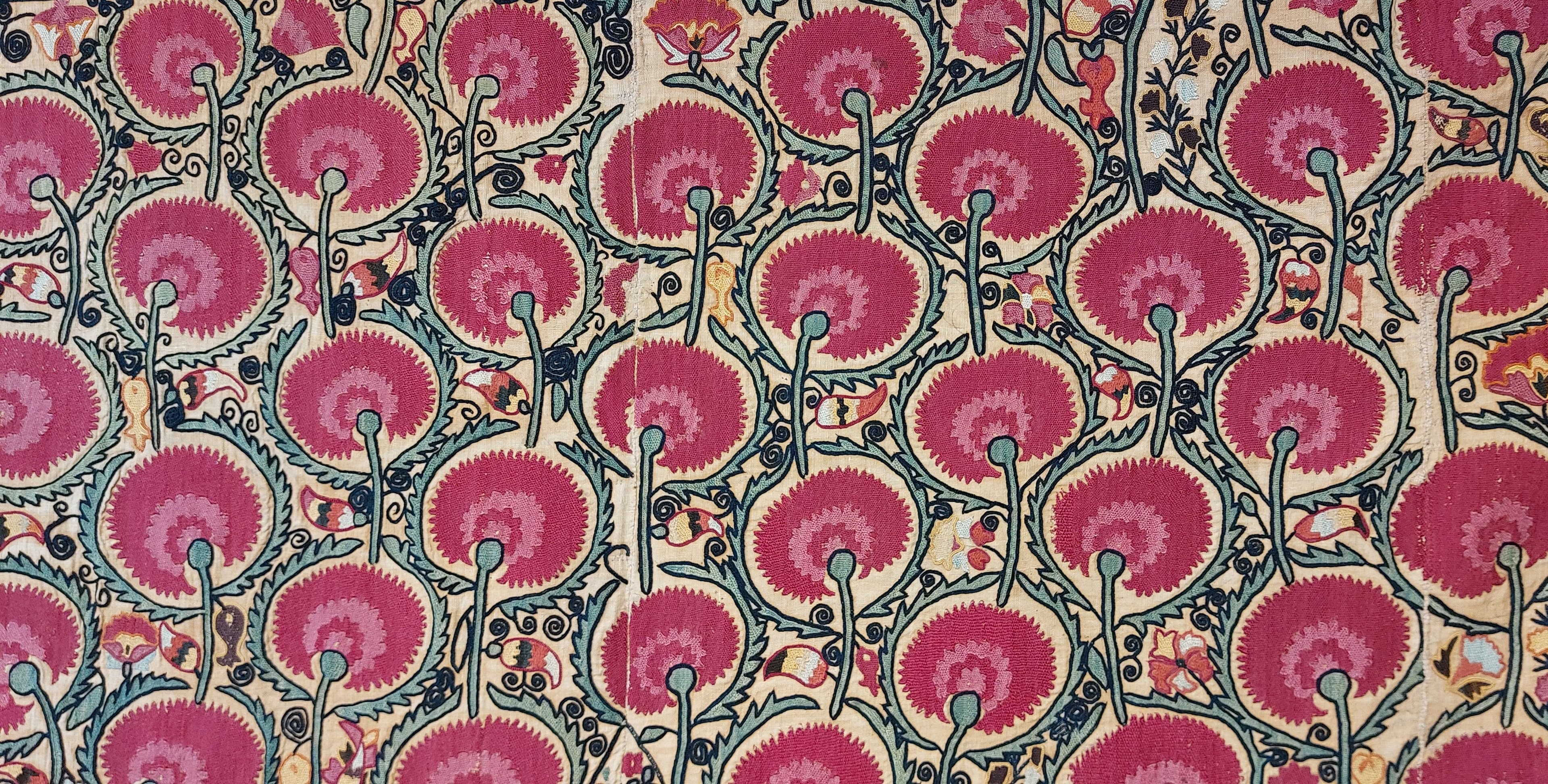 Suzani detail 1000104262.jpg